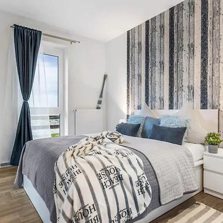 Treibholz Koje Ольпениц